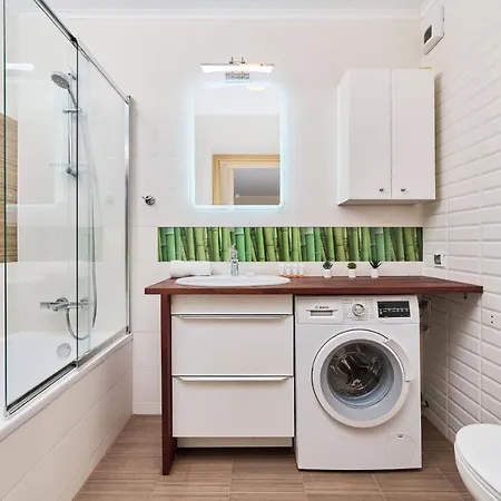 Rozy Wiatrow With Underground Garage By Renters * Breslau