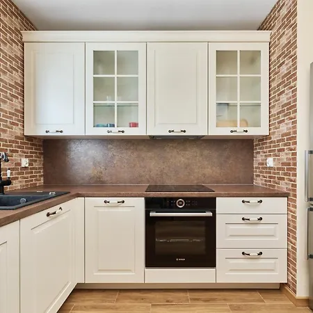 Rozy Wiatrow With Underground Garage By Renters Appartement